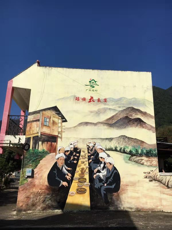 手繪壁畫(huà)在大范圍中呈現(xiàn)特有的魅力