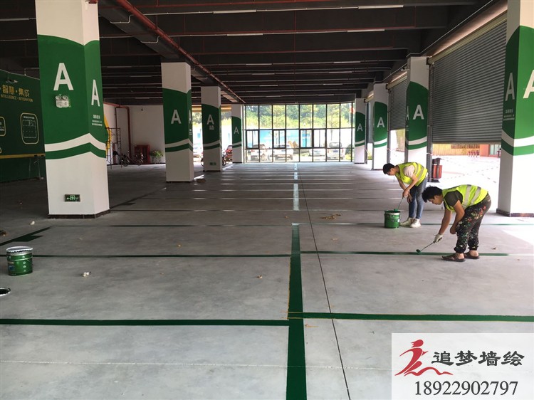 松山湖瑞鷹國際停車場