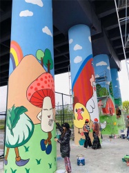 厚街高速橋墩涂鴉